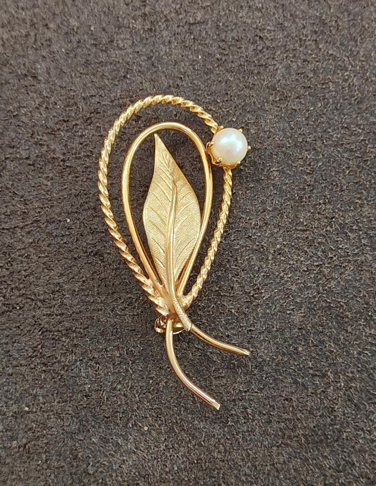 1960s Gold Tone Swirl Leaf Brooch With a Delicate Faux Pearl Accent