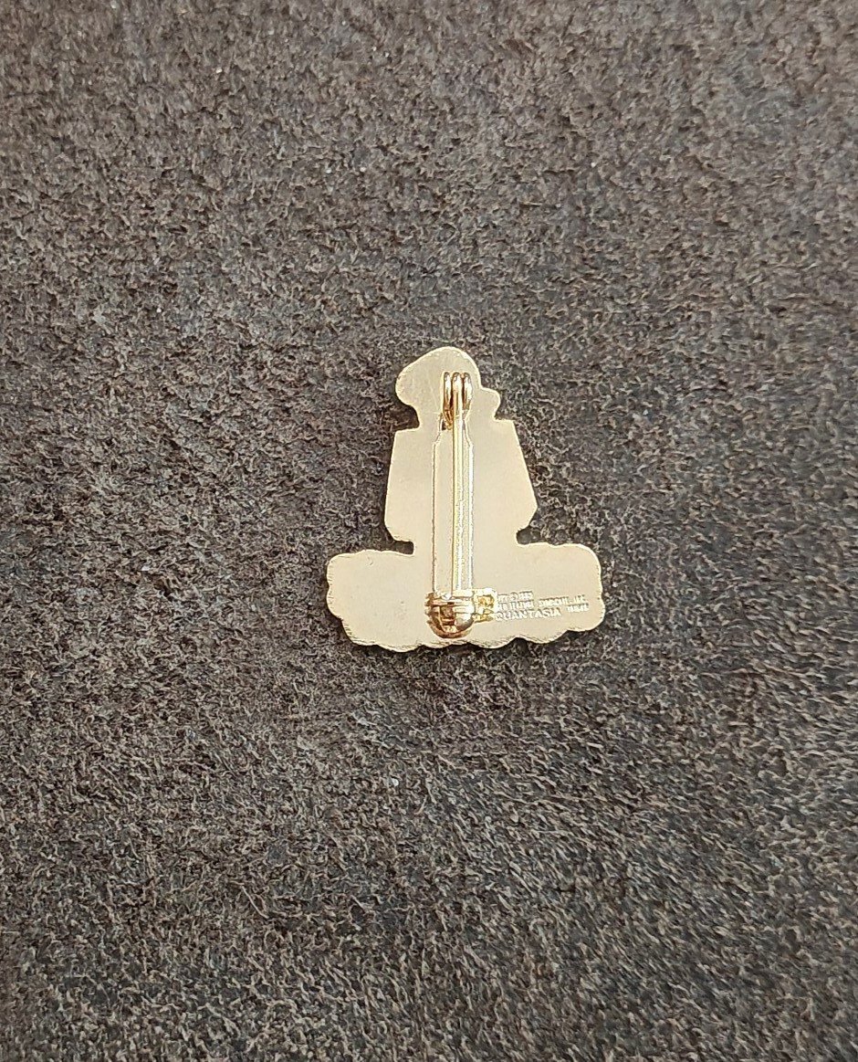 1970s Peanuts Snoopy Go For It! Gold Tone Enamel Pin