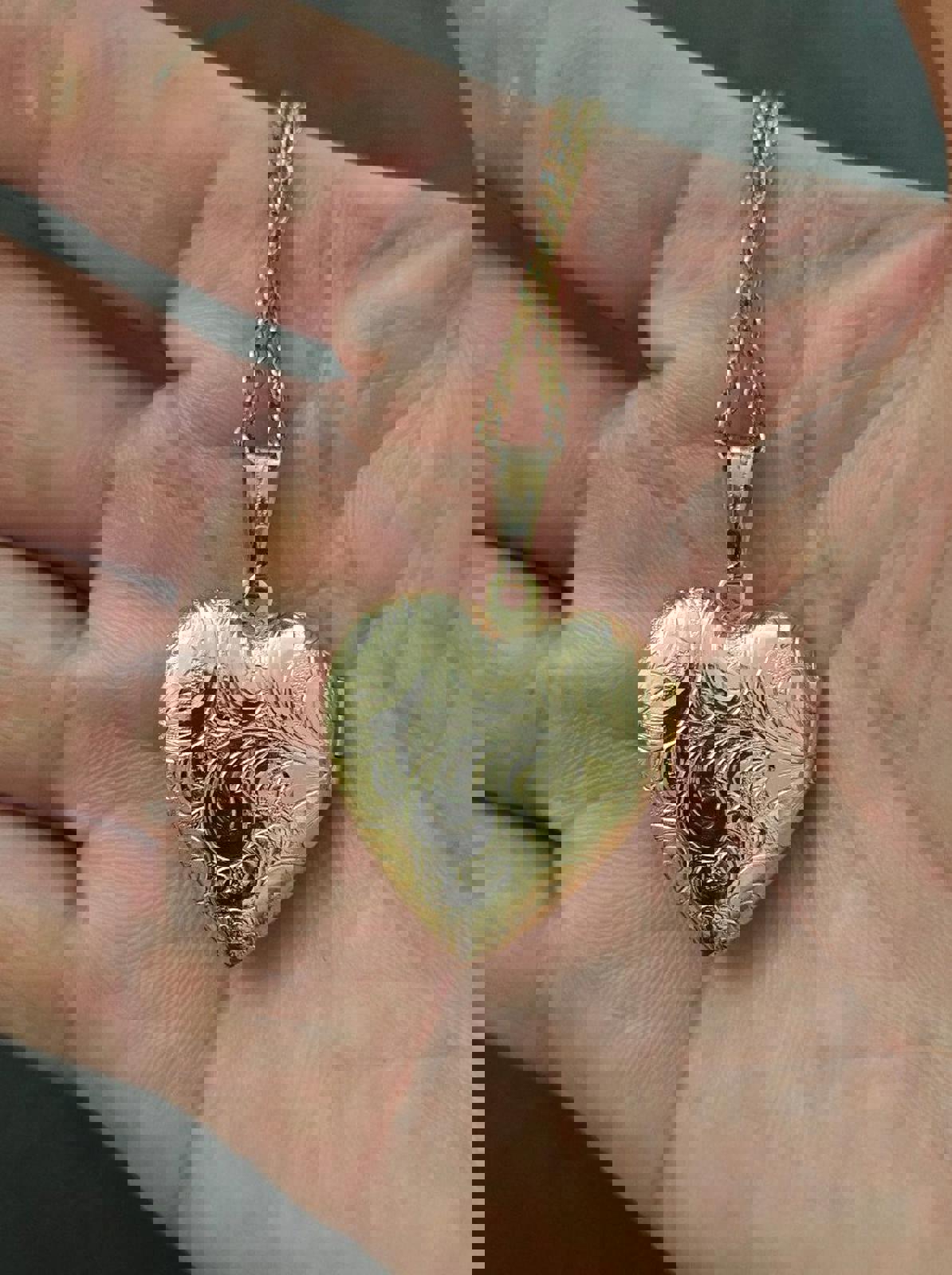 1980's Gold Tone Photo Heart Locket Necklace With Light Blue Rhinestone