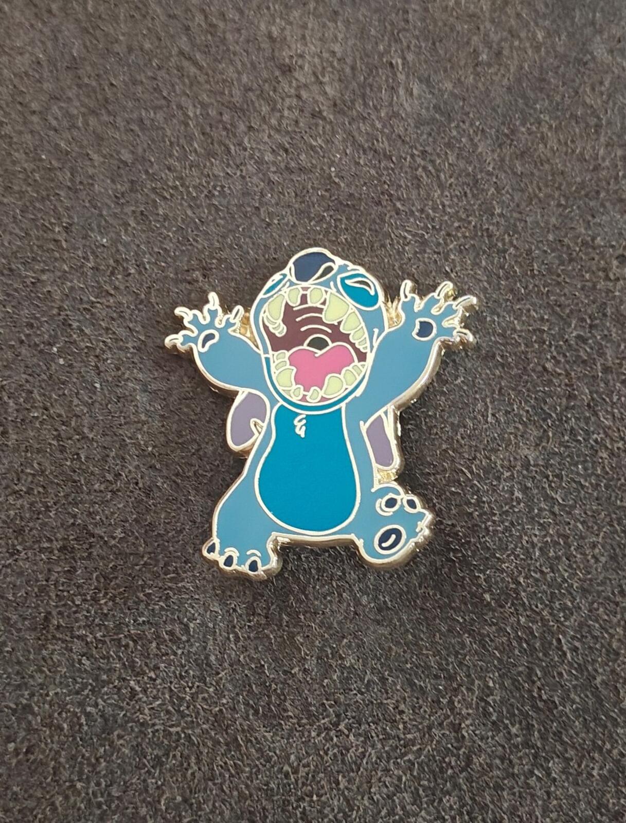 2009 Official Disneyland Resort Paris Stitch Booster Set Enamel Pin