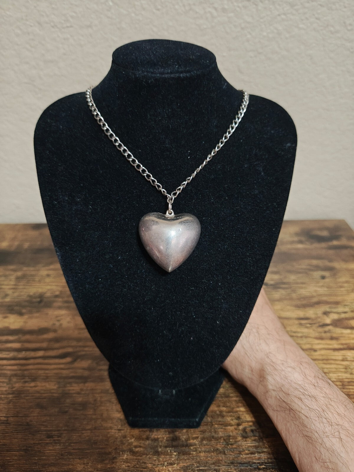 Vintage Style Silver Tone Puffy Heart Pendant Necklace