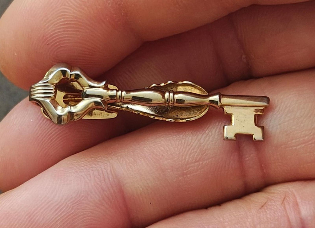 1950s Signed Hickok USA Gold Tone Figural Skeleton Key Tie Clip