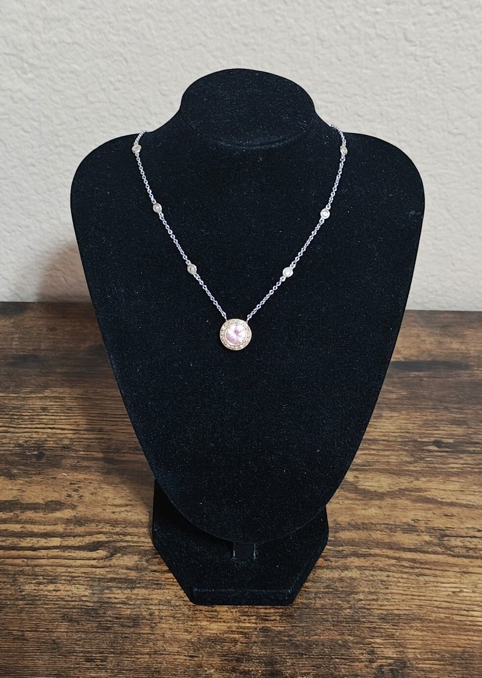 Exquisite Vintage Inspired Two-Tone Pink Halo Station Necklace