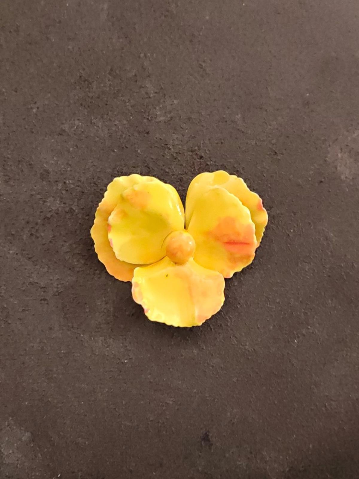 1960s Vintage Metal With Yellow Enamel Flower Statement Brooch Pin