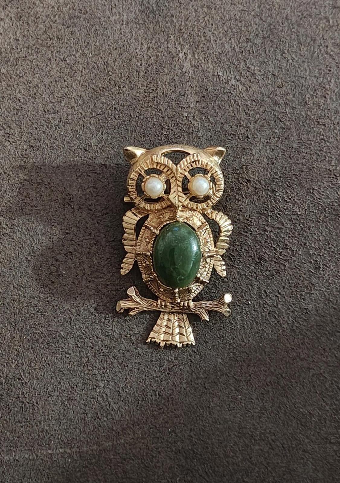 70s Vintage Owl Brooch With Green Cabochon Belly Stone And Faux Pearl Eyes