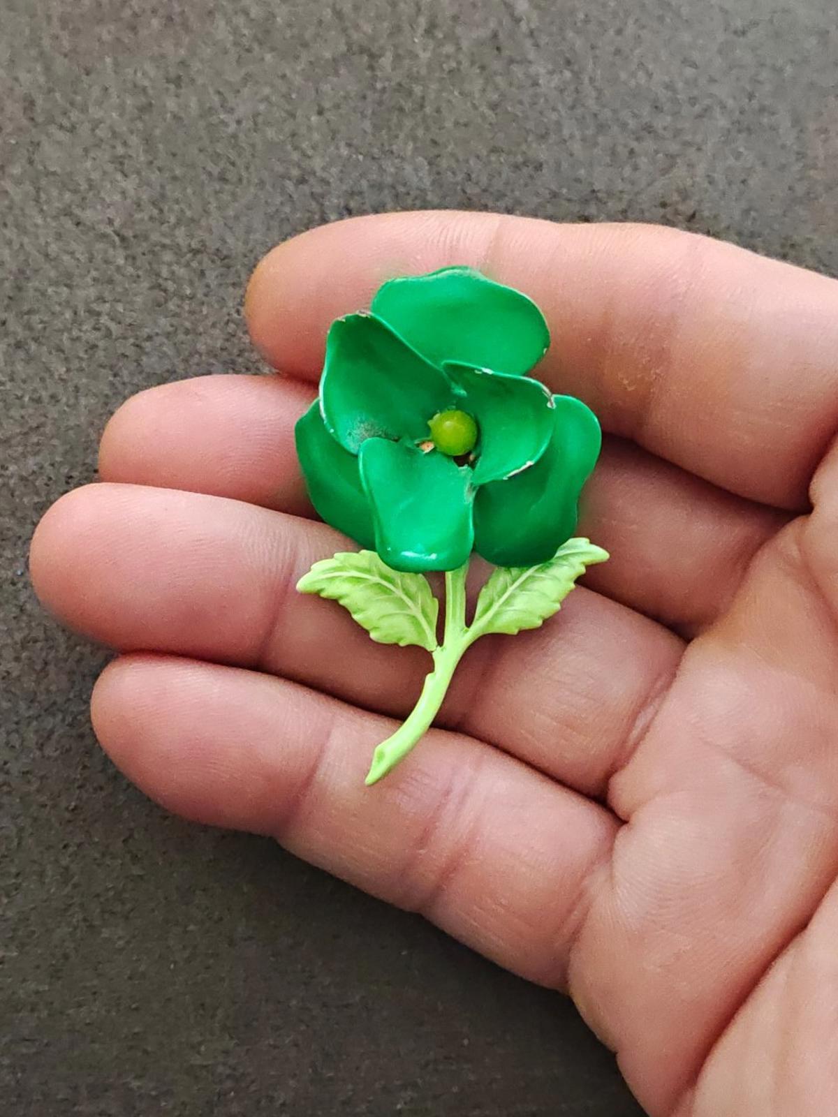 1960s Metal With Green Enamel Flower Statement Brooch Pin