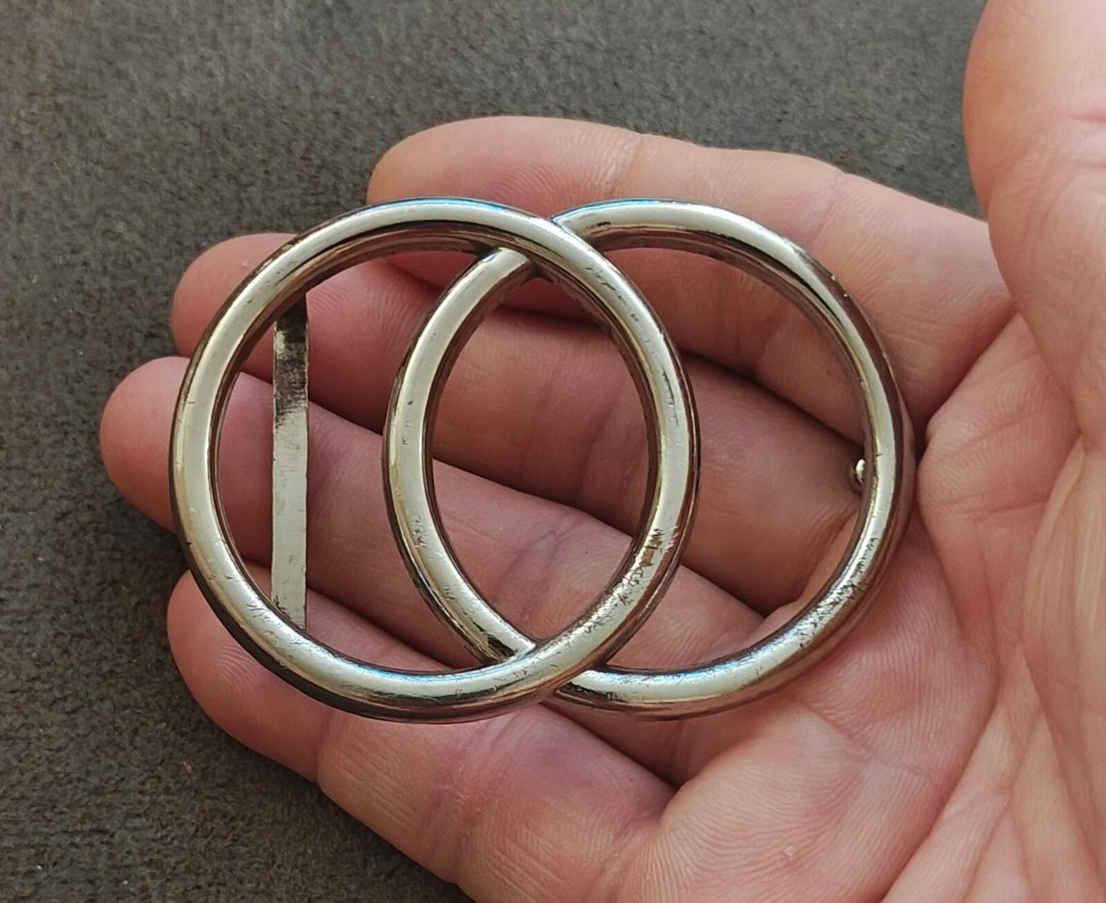 Elegant Modernist Silver Tone Double O-ring Belt Buckle.