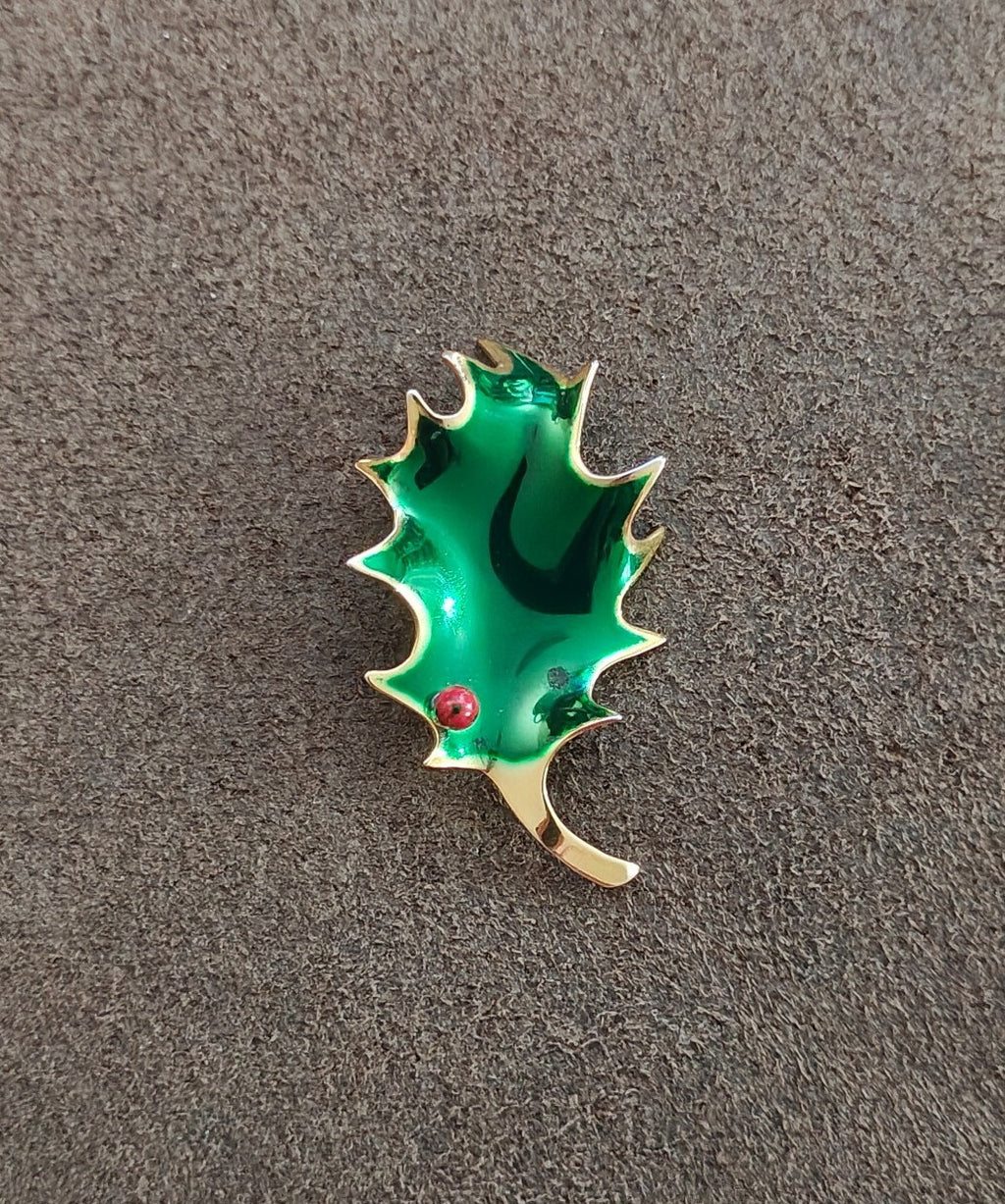 1980s Signed Cerrrito Holly Leaf Holiday Gold Tone Brooch