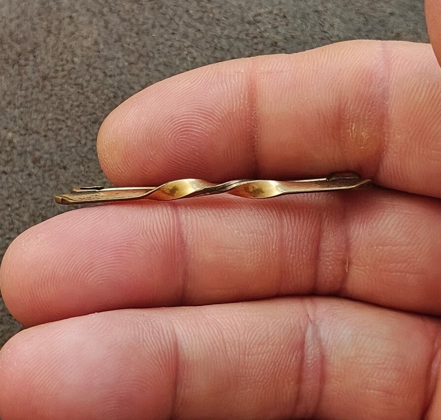1900s Gold Tone Twist Bar Pin/Brooch