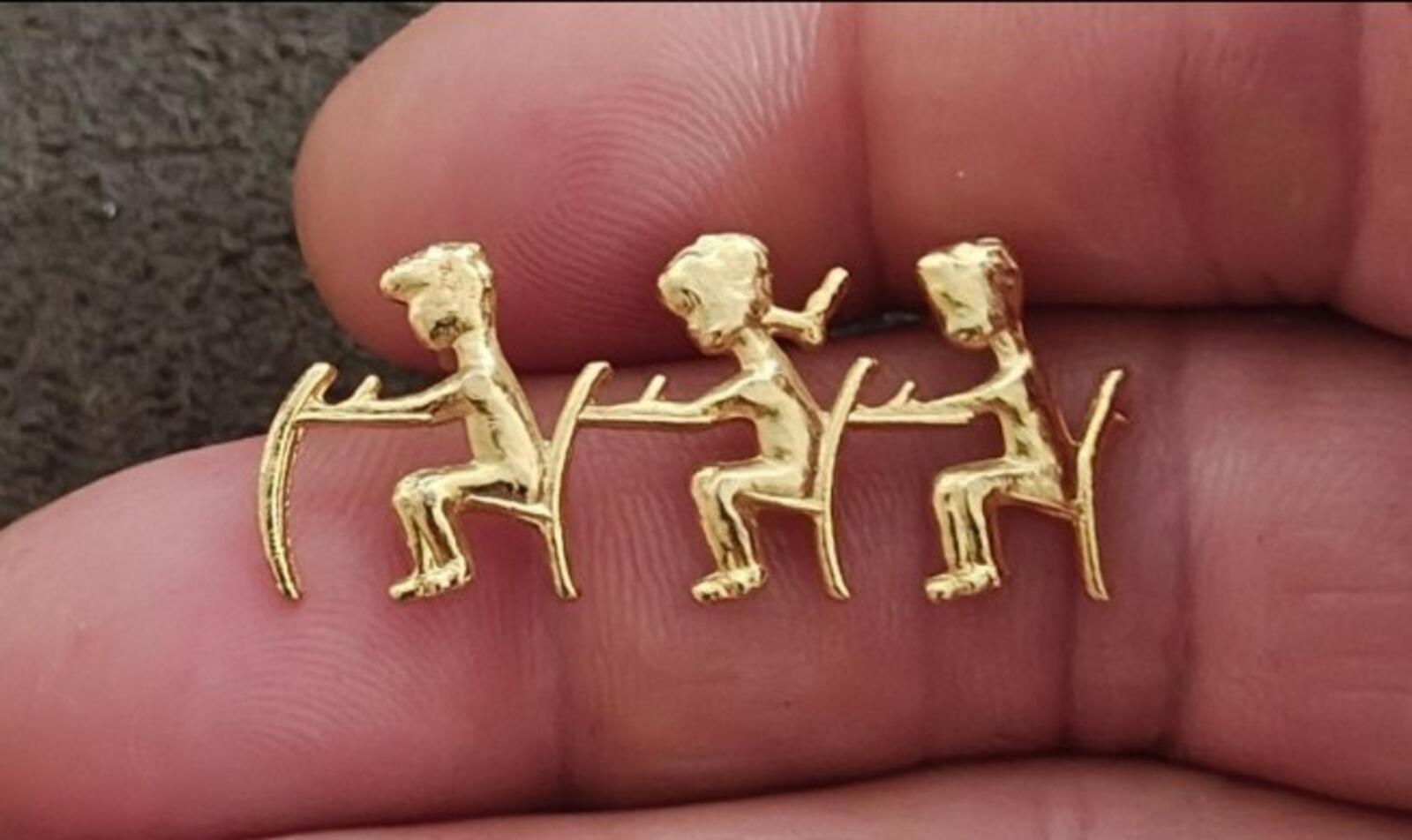 1980s Teacher Appreciation Gold Tone Pin