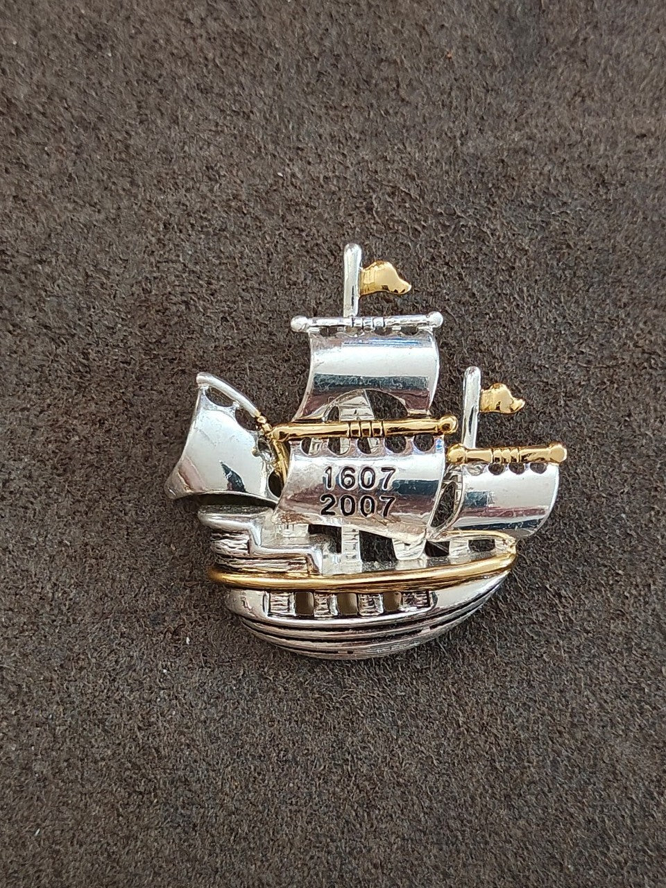 Jamestown 400th Anniversary 1607-2007 Two Tone Sailing Ship Brooch Pin