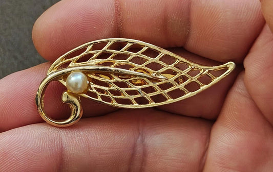 Multicolor Crystal Honey Bee Brooch