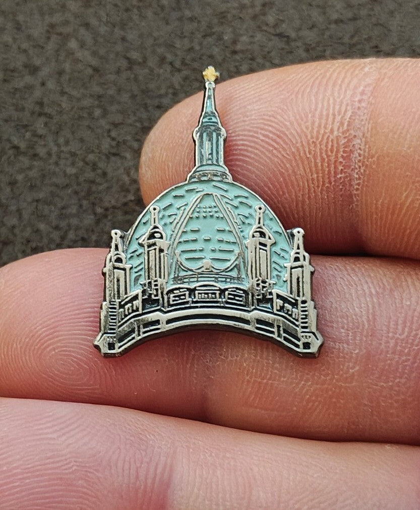 1990s Cathedral of Saint Paul Minnesota Pin