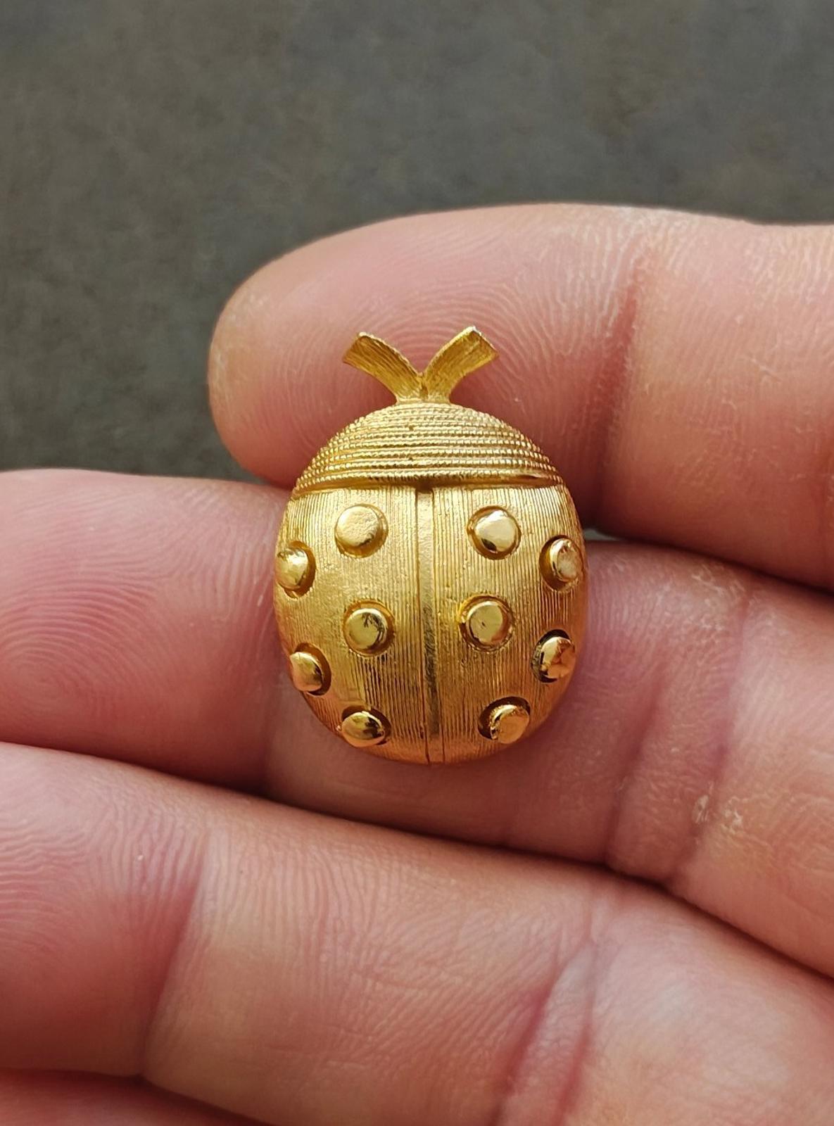 1950s/60s Crown Trifari Gold Tone Textured Lady Bug Brooch