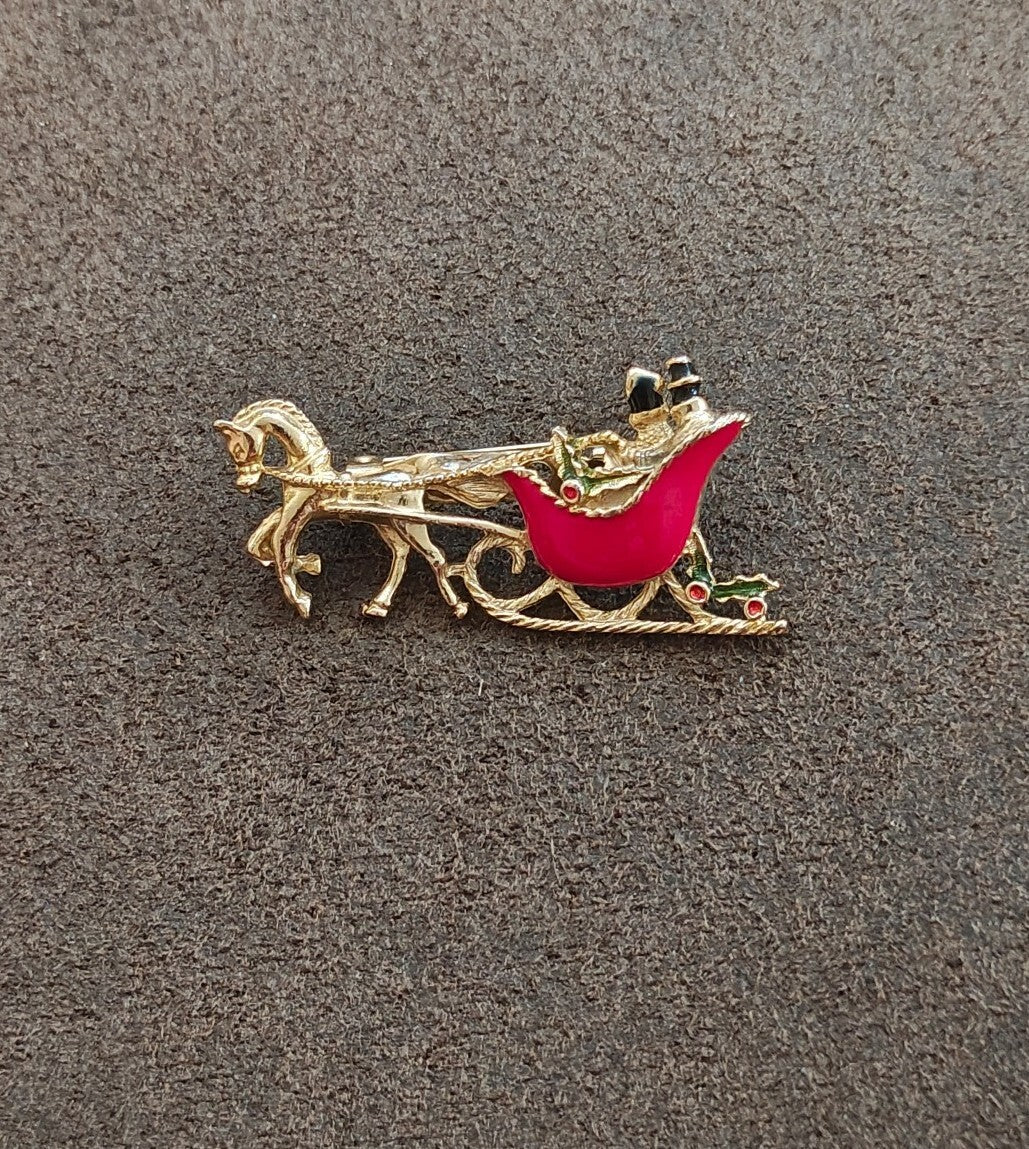 1960s/70s Christmas Horse-drawn Sleigh Gold Tone Enamel Brooch