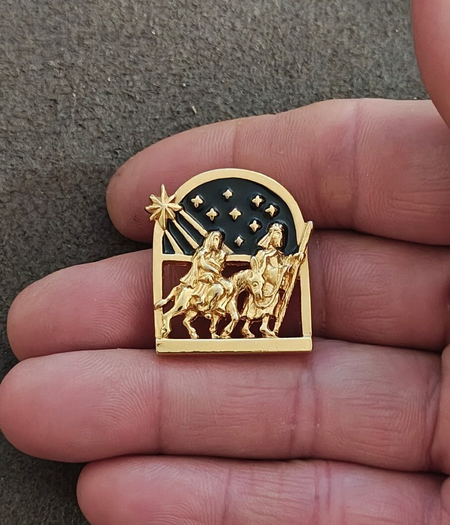 1994 Avon "Holy Family" Nativity Christmas Gold Tone & Dark Blue Enamel Pin