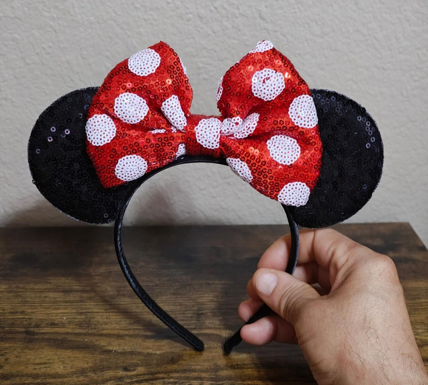 Cute Disney Parks Minnie Mouse Sequined Classic Black Red Bow Ears Headband.