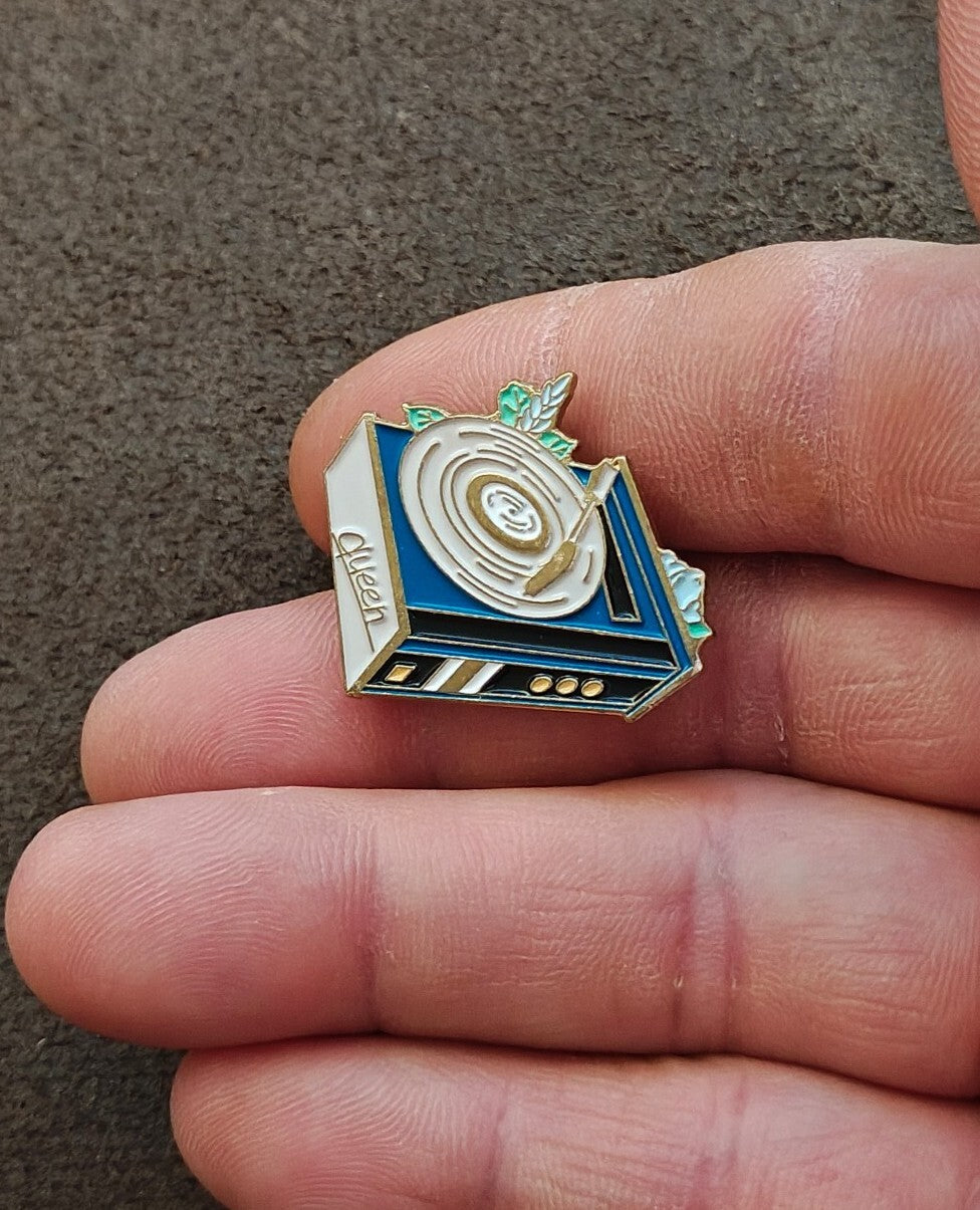 Retro Record Player Gold Tone Enamel Pin