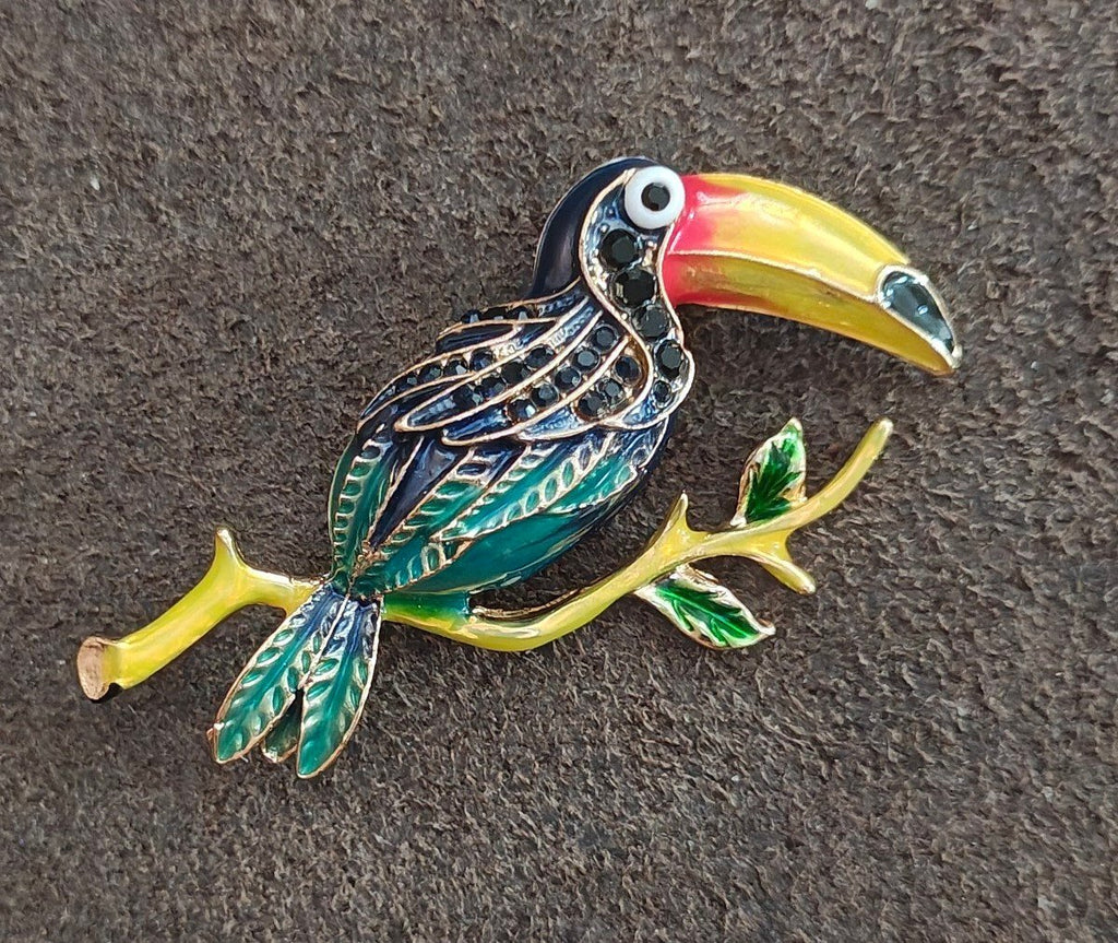 Vintage Style Gold Tone Enamel Toucan Bird Statement Brooch Pin