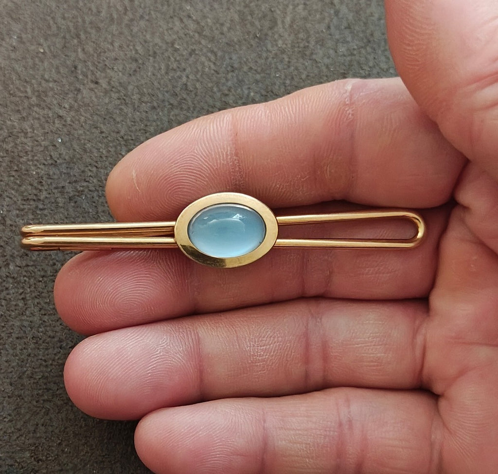 1950s Oval Blue Cabochon Gold Tone Wire Loop Tie Bar/Tie Clip
