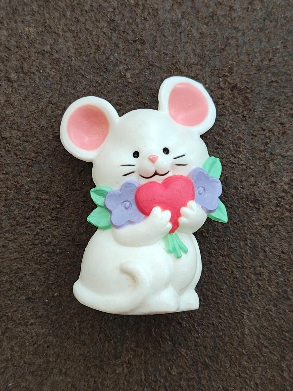 1980s White Mouse Holding a Red Heart and Purple Flowers Valentine's Brooch