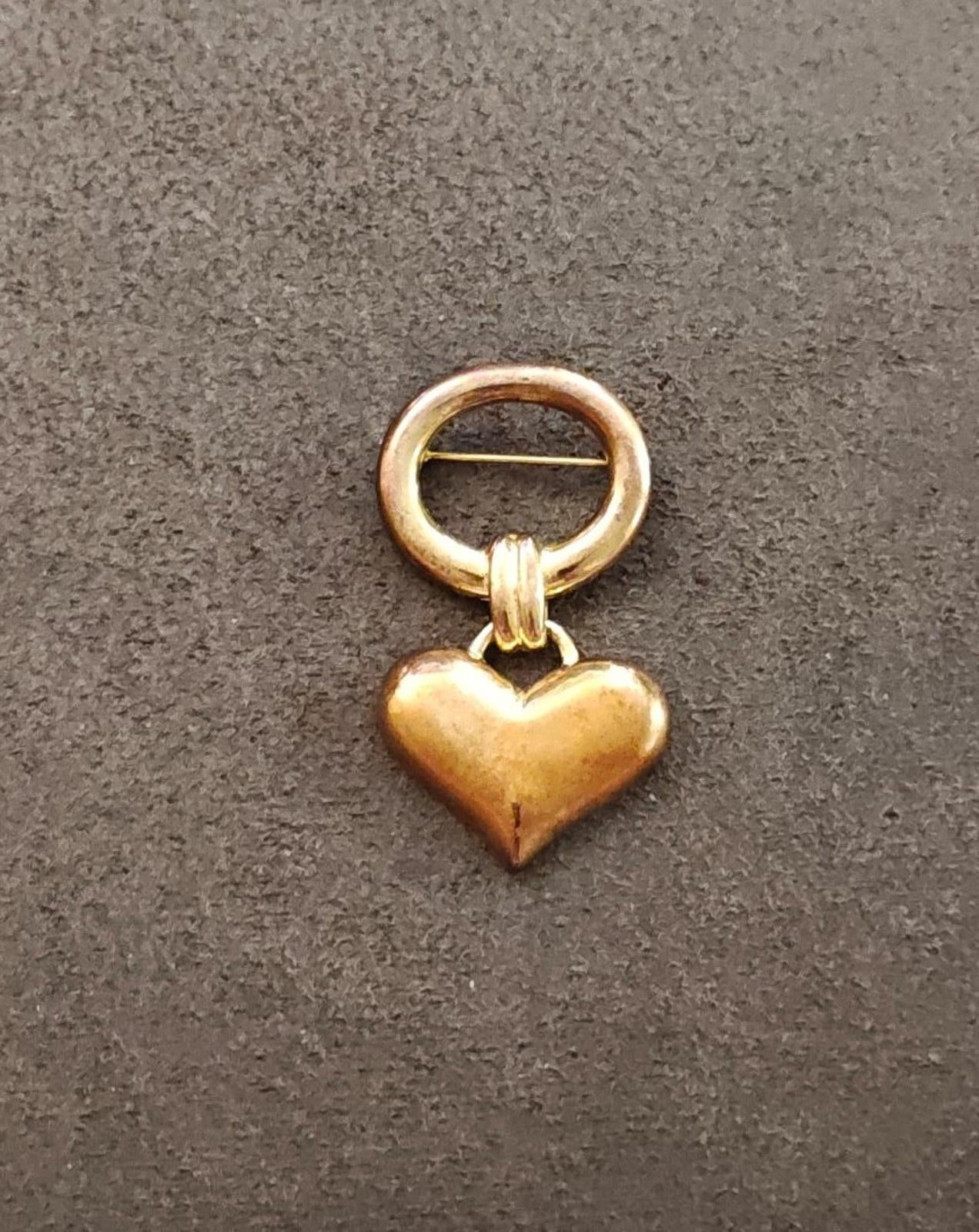 1980s Gold Tone With Dangling Puffy Heart Charm Brooch.