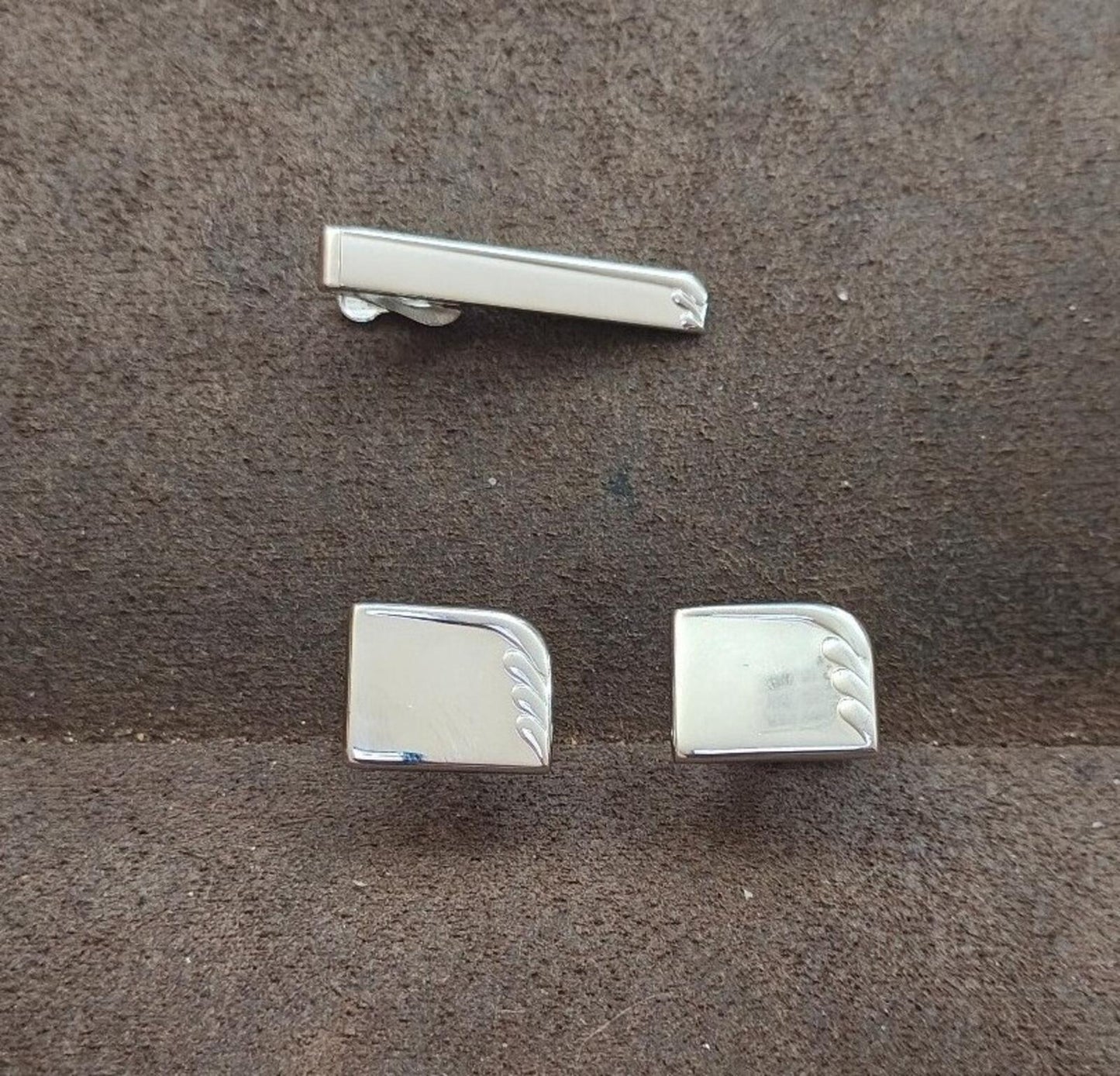 1960s Silver Tone Art Deco Style Tie Bar/Tie Clip & Cufflinks Set