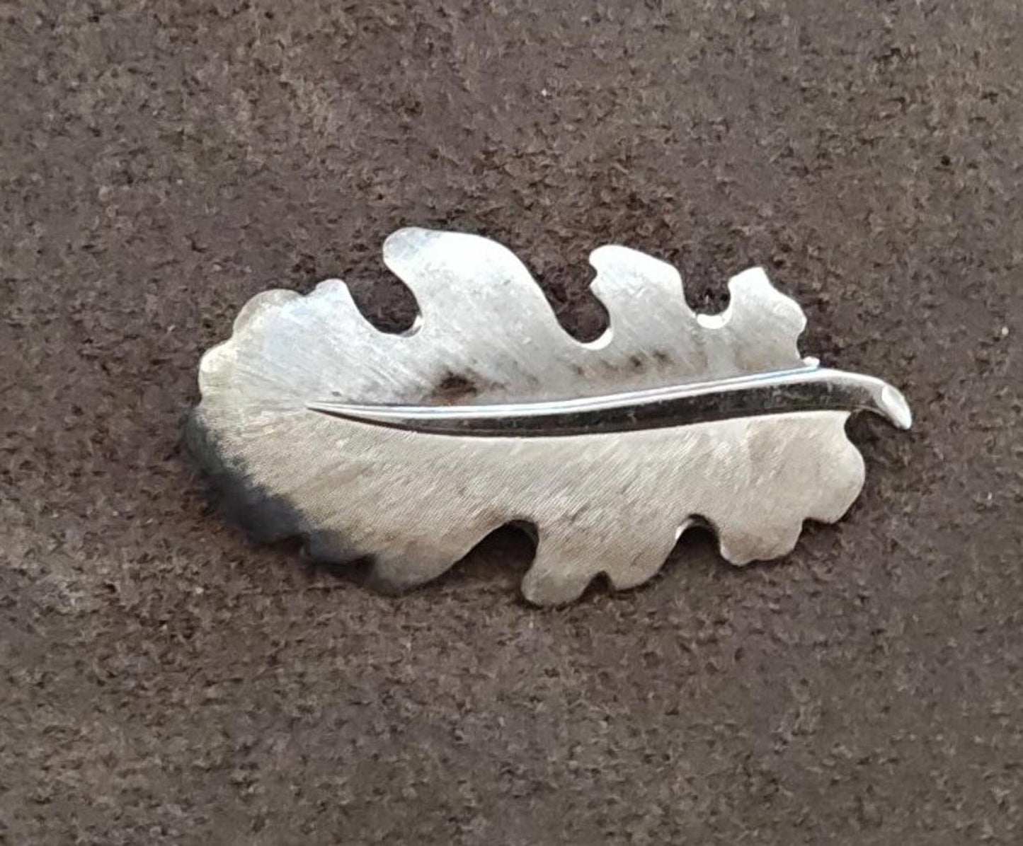 1970s Silver Tone Textured Leaf Brooch
