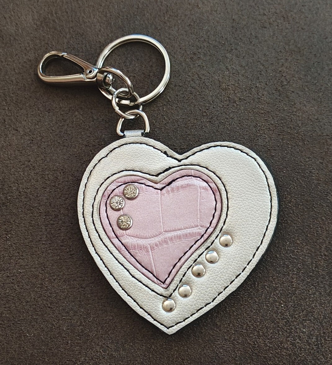 2000s Kathy Van Zeeland Studded Leather Heart Purse Charm Keychain