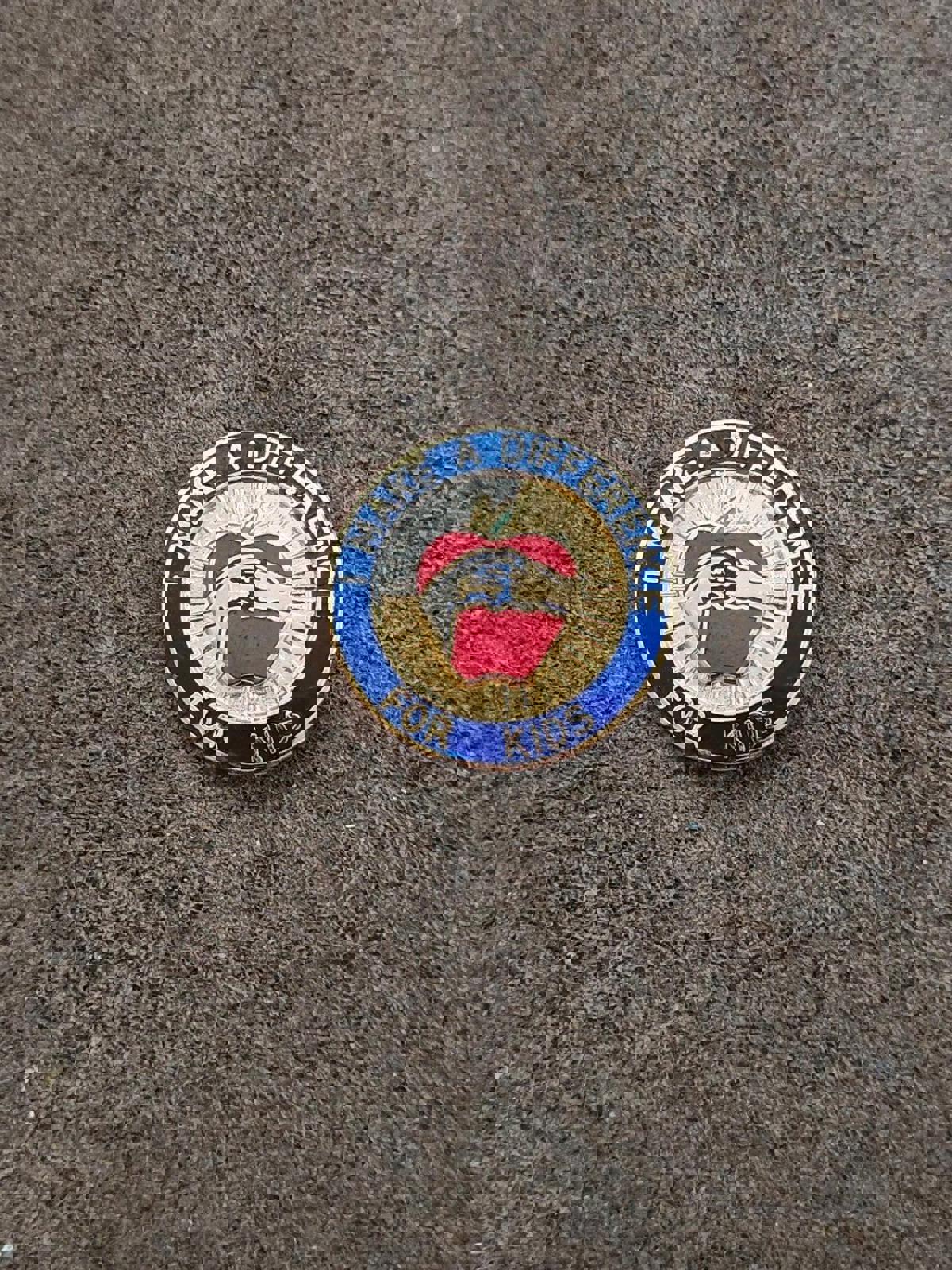 1990's I Make a Difference For Kids Gold Tone Enamel Teacher Pin