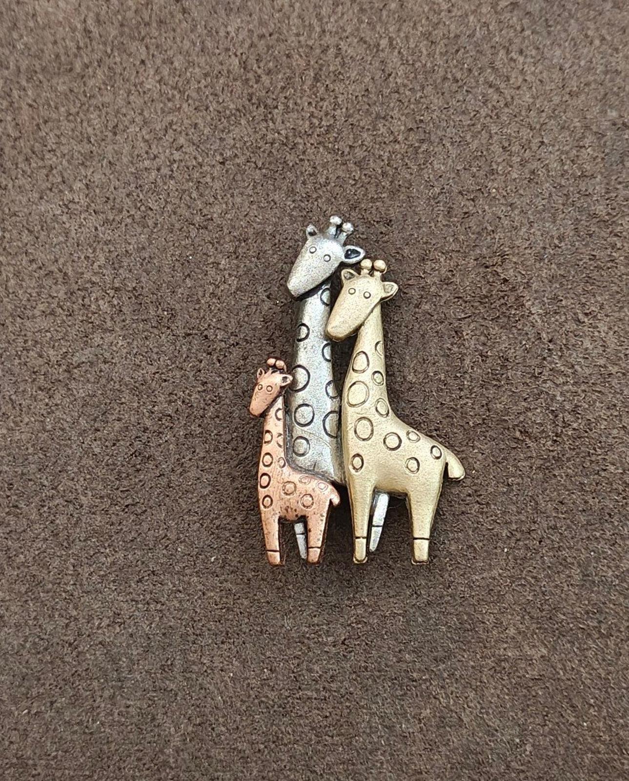 1980s Tricolor Giraffe Family Brooch