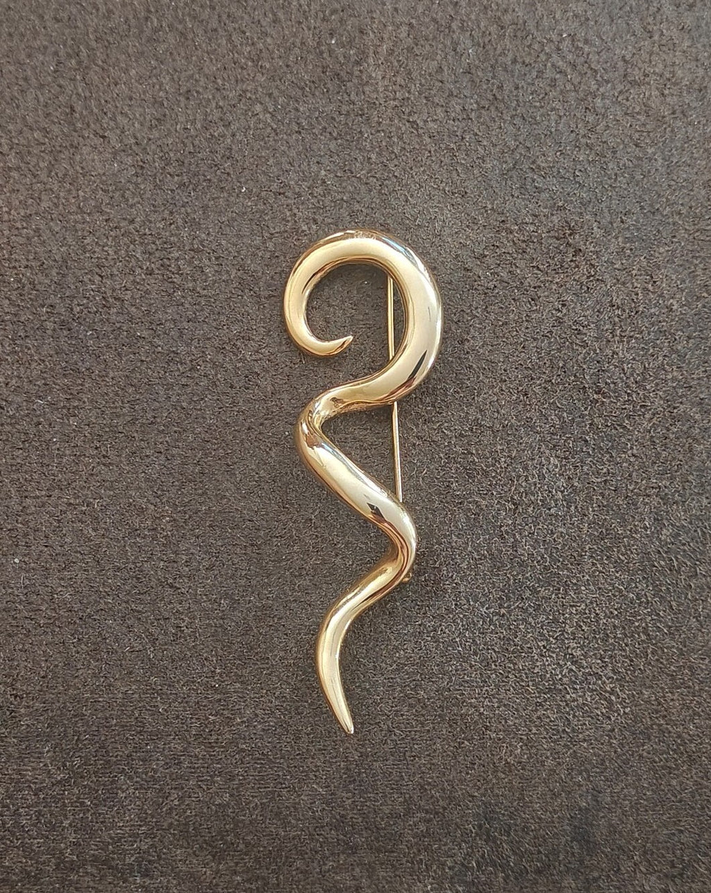 1980s Gold Tone Abstract/Swirl/Modernist Squiggle Brooch Pin.