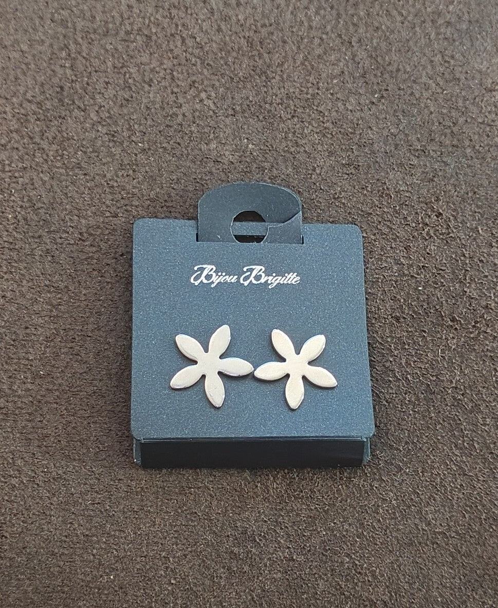 Bijou Brigitte Matte Silver Tone Flower Stud Earrings New