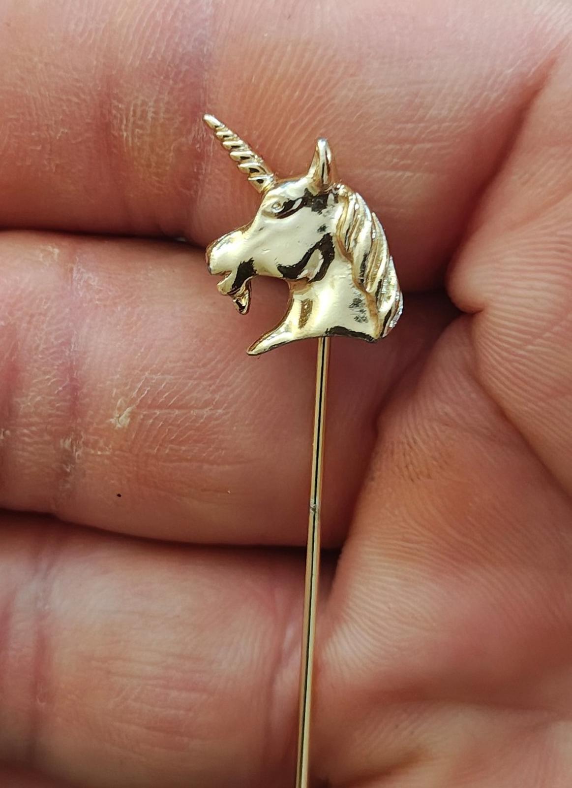 1980s Unicorn Head Gold Tone Stick Pin