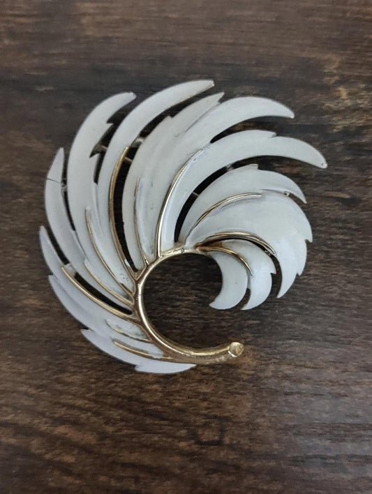 1970's Signed Lisner White Enamel Gold Tone Feather Brooch
