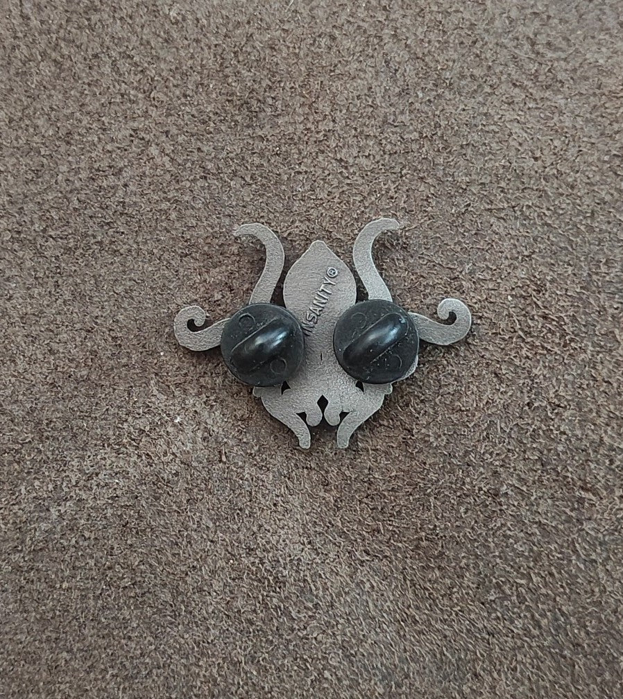 Pinsanity H.P. Lovecraft Cthulhu Antiqued Silver Tone Pin.