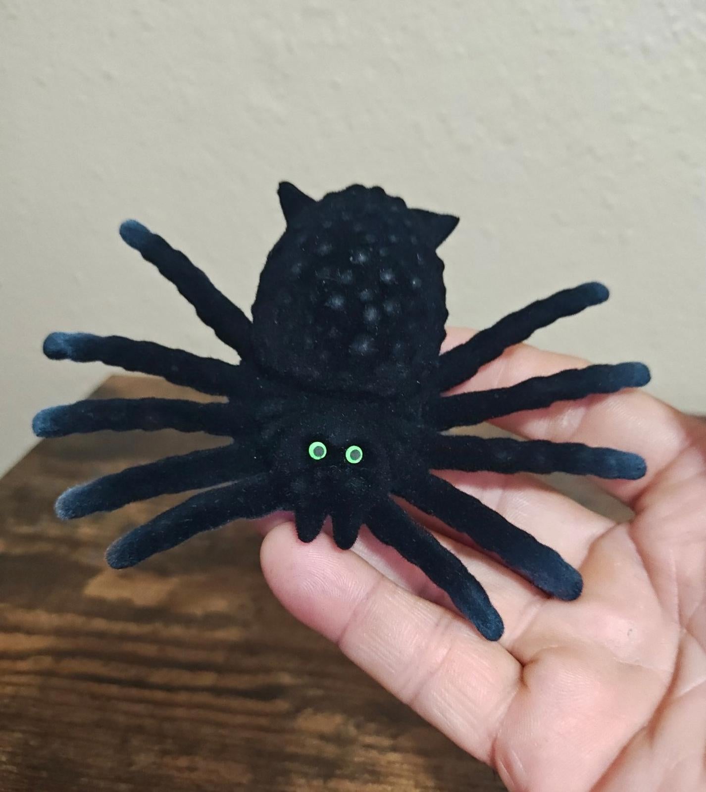 1960s Flocked Spooky Black Halloween Spider