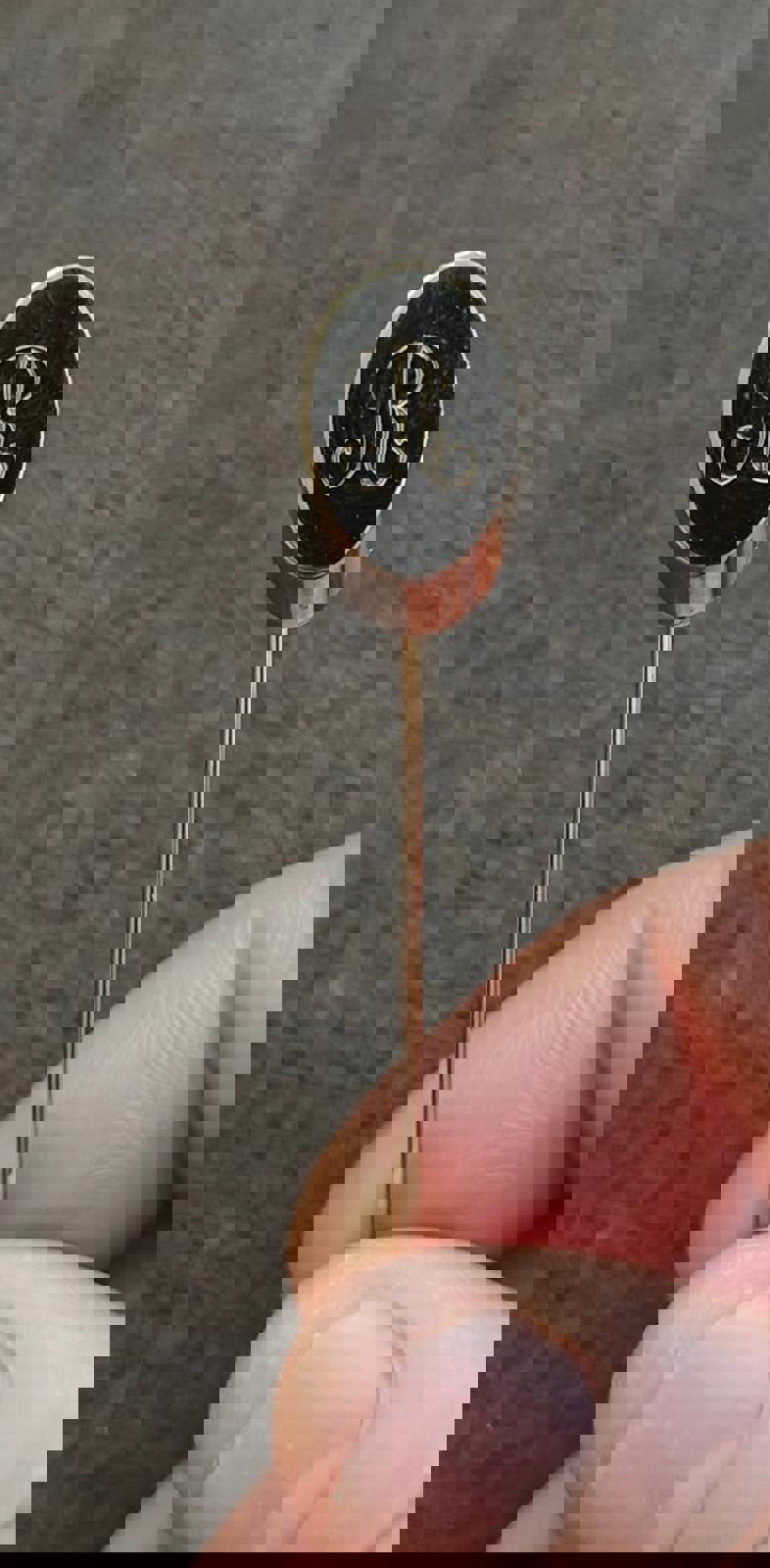 1980's Monogram Initial Letter Fancy R Gold Tone Stick Pin