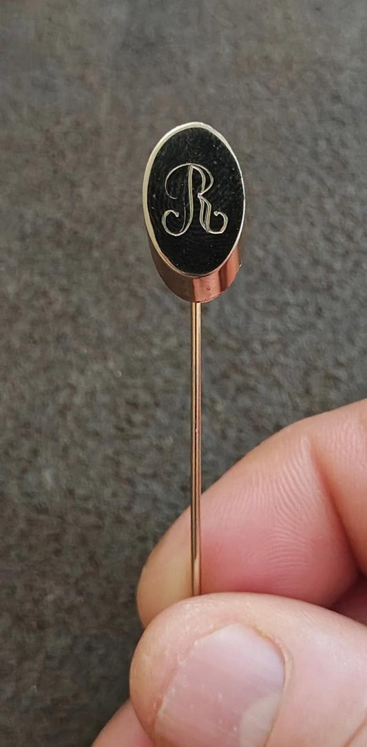 1980's Monogram Initial Letter Fancy R Gold Tone Stick Pin