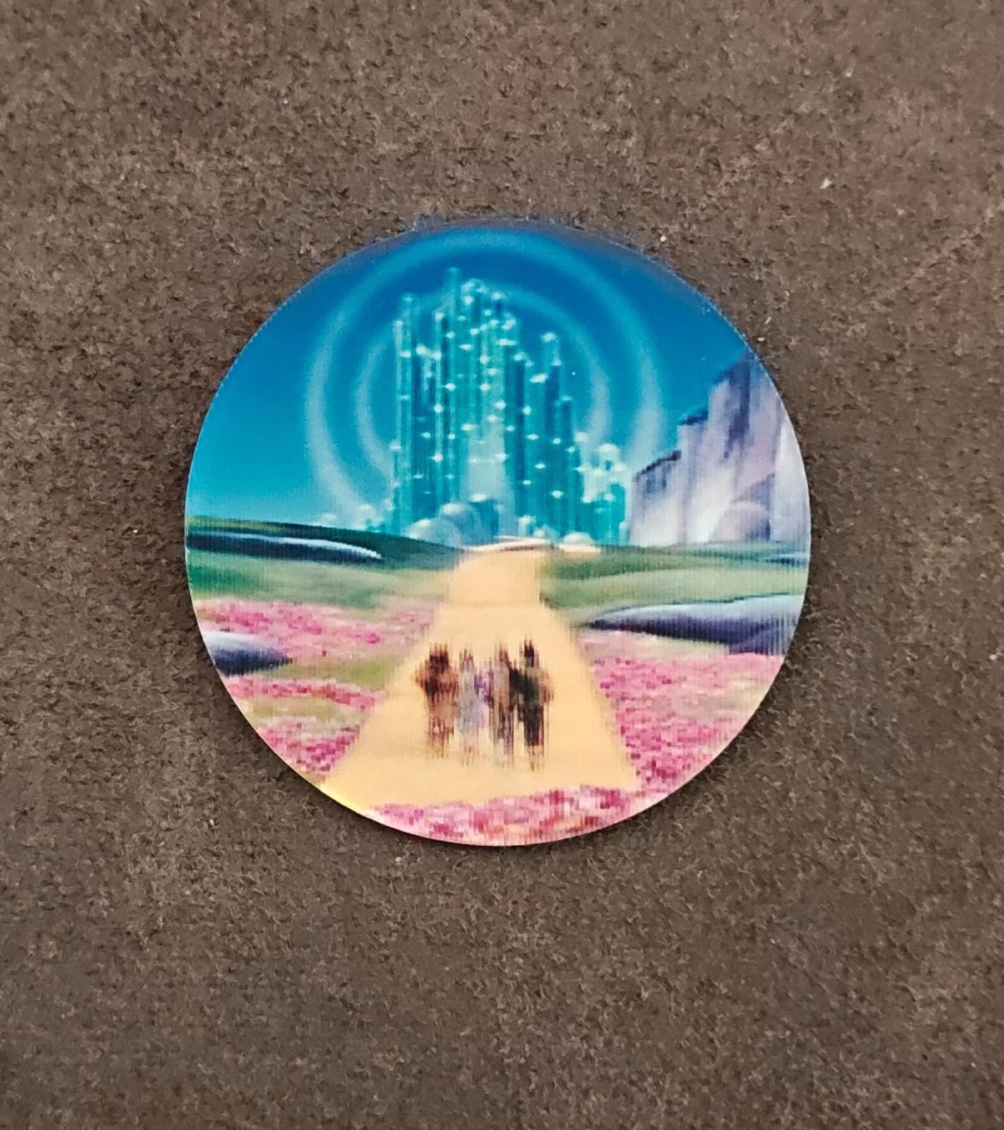 1998 vintage Wizard of Oz Lenticular (holographic) Promotional Button Pin