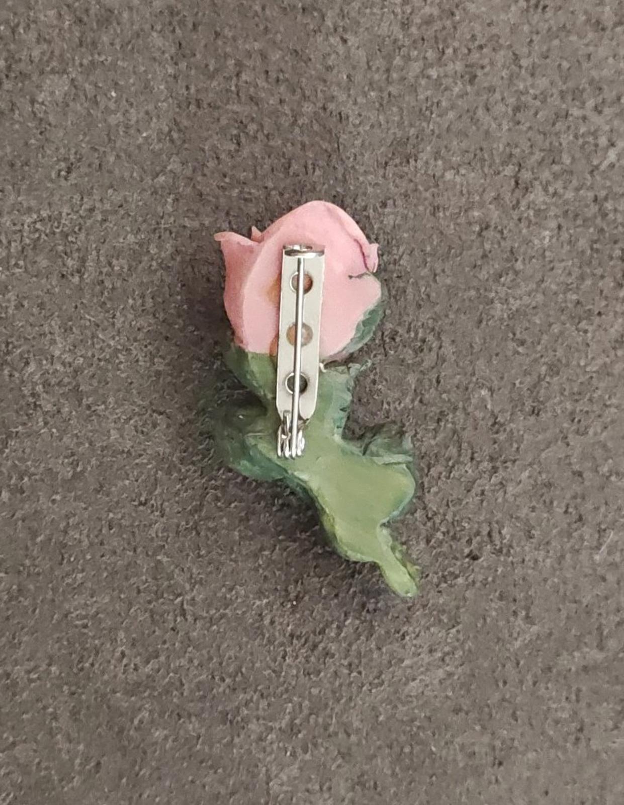 1980s Capodimonte Porcelain Pink Rose Brooch