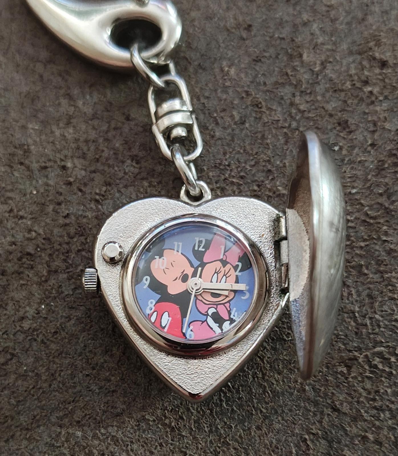 1990s Disney Minnie Mouse Silver Tone Heart Shaped Locket Watch Keychain