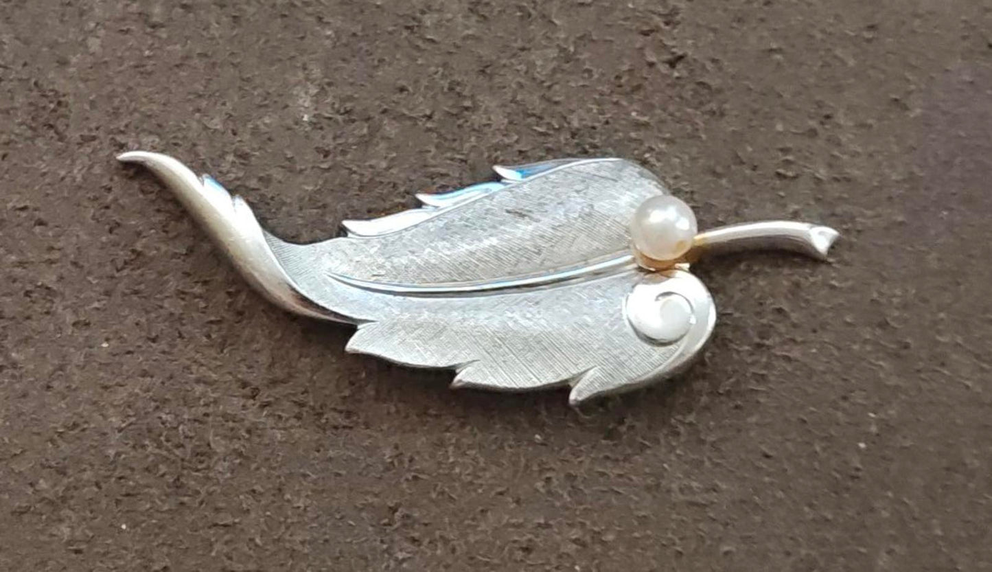 1960s Sterling Silver With Cultured Pearl Textured Leaf Brooch