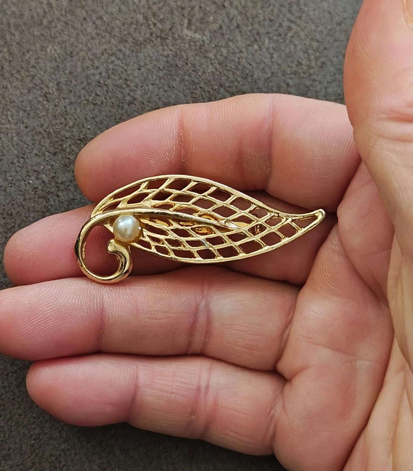 Multicolor Crystal Honey Bee Brooch