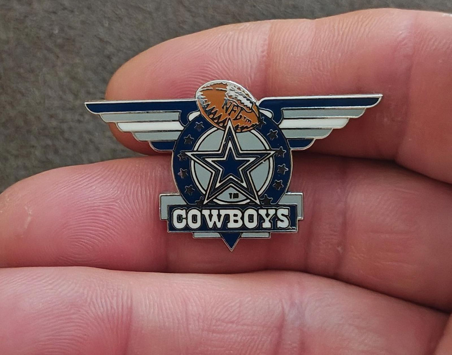1995 Dallas Cowboys Winged Star Silver Tone Enamel Pin