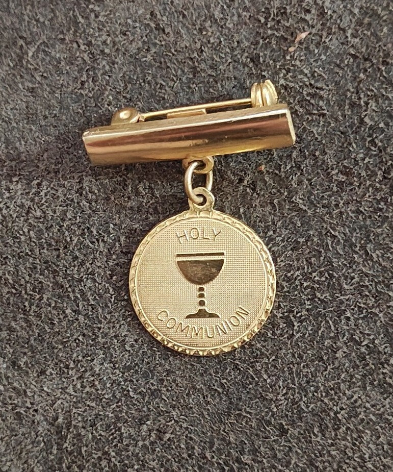1960s/70s Gold Tone Catholic First Holy Communion Pin