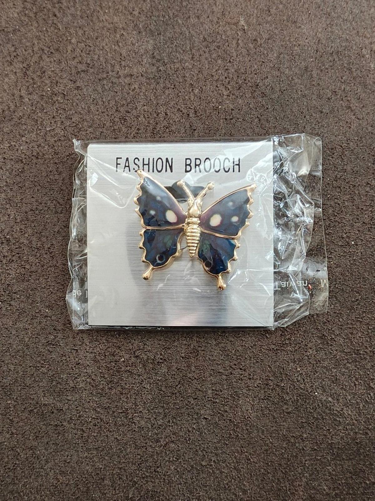 1980s Vintage Gold Tone Dark Blue Butterfly Brooch Pin New.