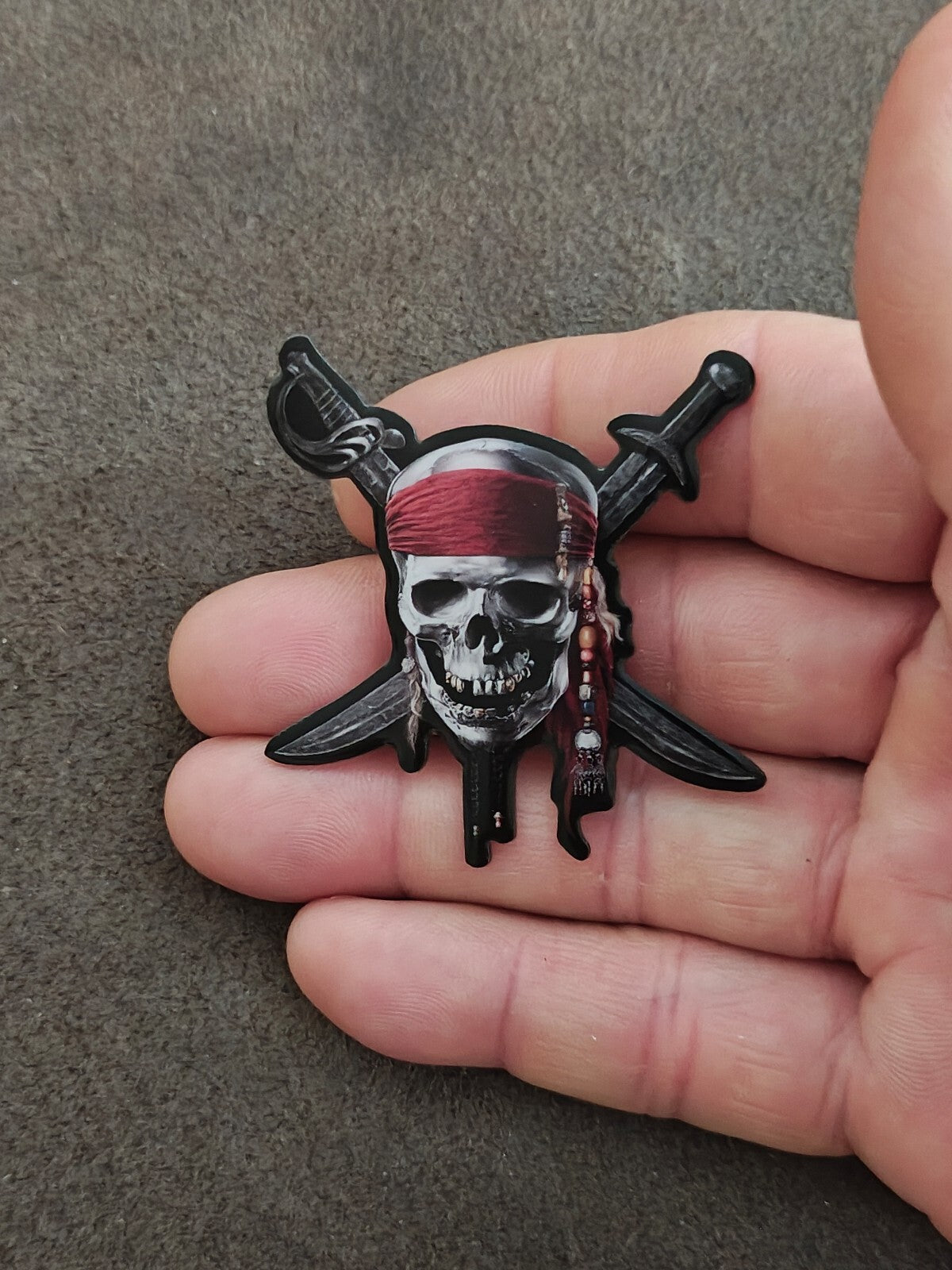 Disney Pirates of Caribbean On Stranger Tides Movie Premier Theater Promo Pin.