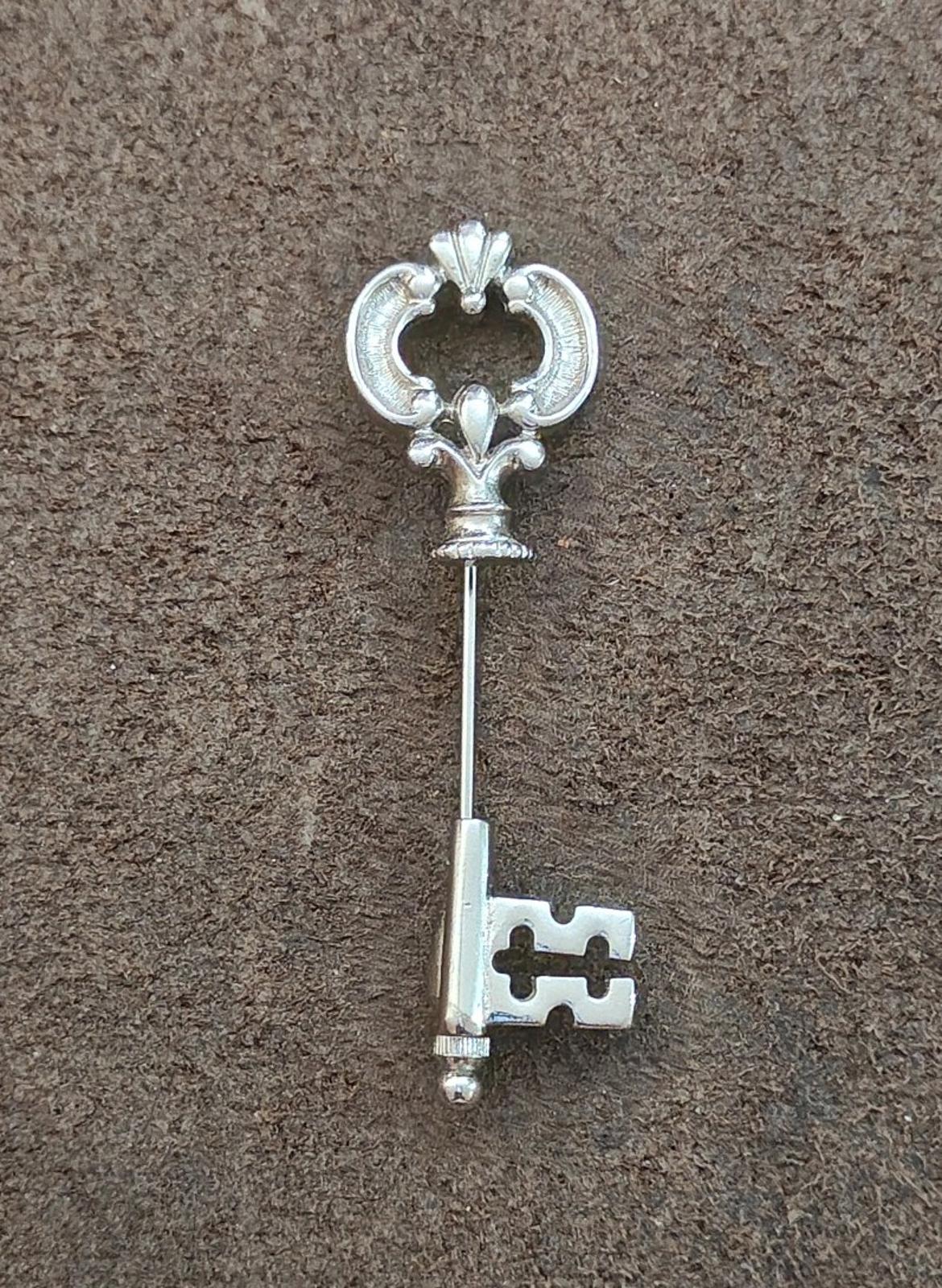 1970s Signed Avon Skeleton Key Stick Pin