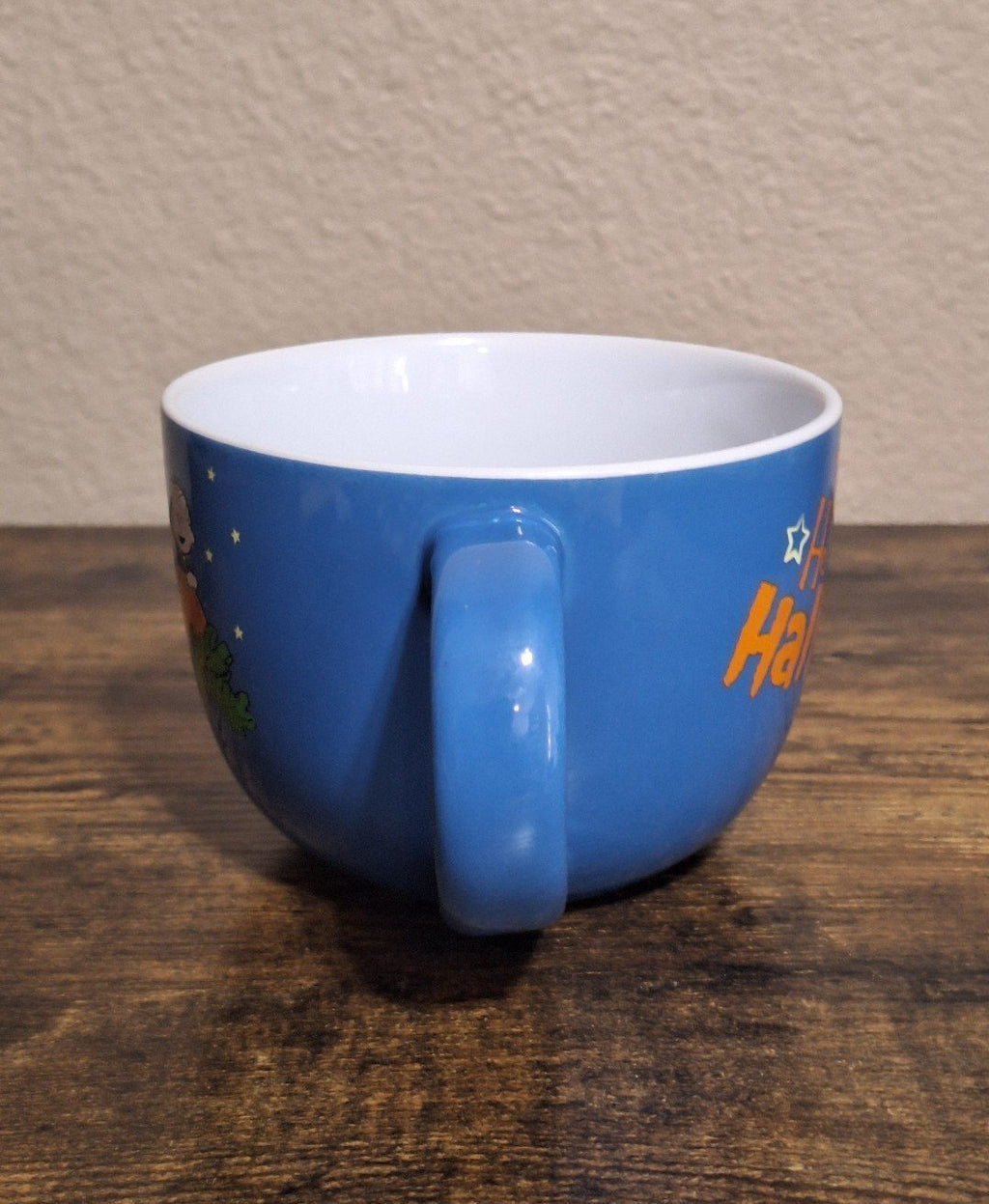 Colorful Snoopy/Peanuts Happy Halloween  Large Blue 24 oz Ceramic Soup Bowl/Mug